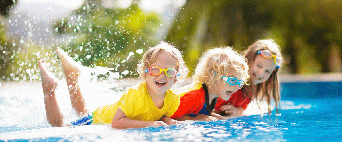 kids splashing pool
